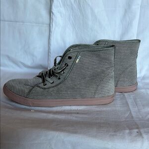 Tom’s Women’s light gray High-Tops